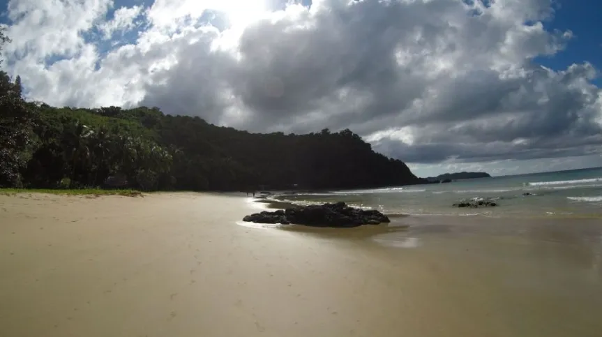 Surfing El Nido Duli Beach